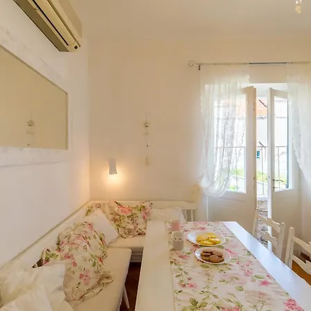 House Aquila بيت للعطل